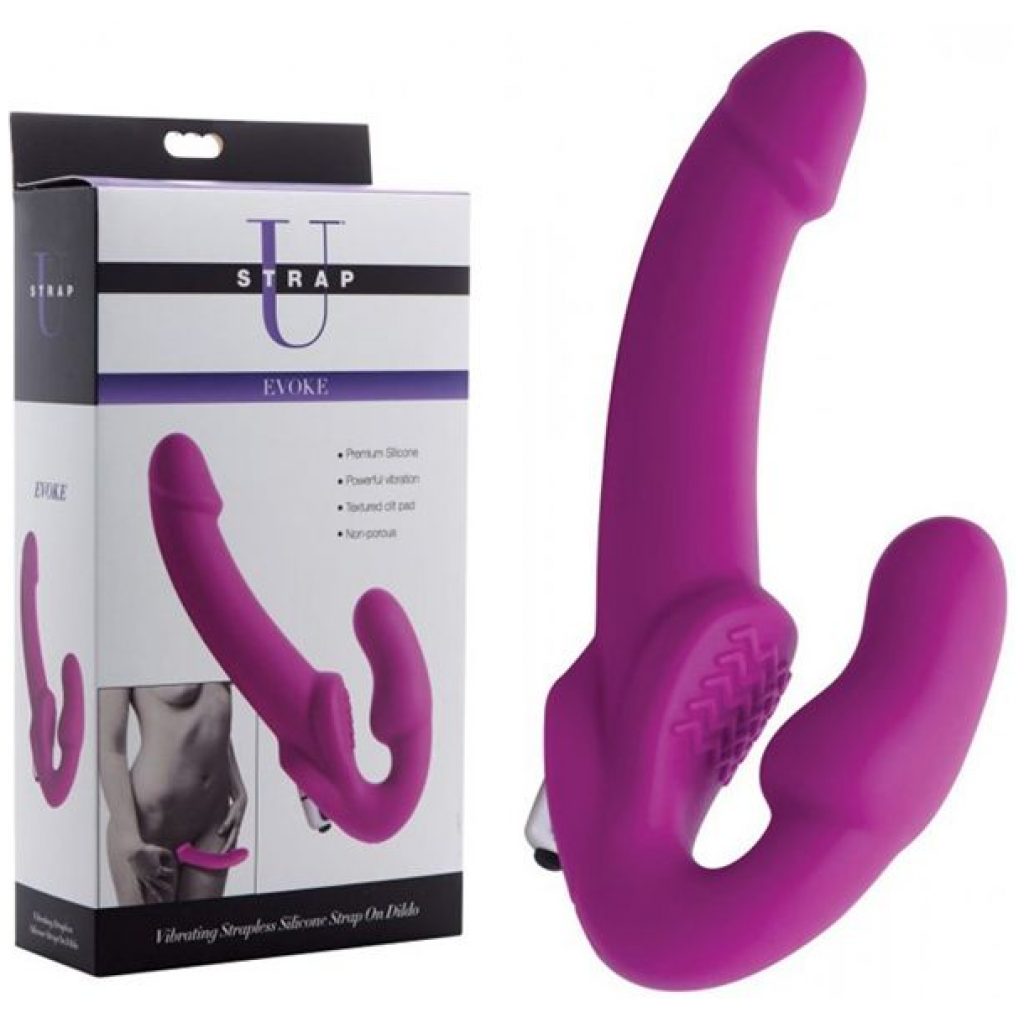 Le caoutchouc du vibrateur double en silicone sans ceinture U Strapped est lisse et rigide pour une insertion facile.